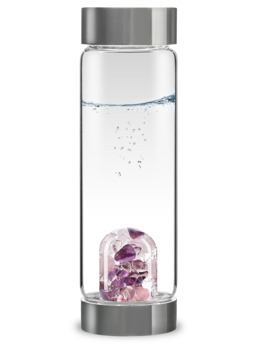 Flasche mit Wasser und Edelsteinmodul